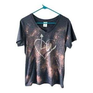 All Made Graphic Heart Tee Size L | Bleach Splattered V-Neck Shirt